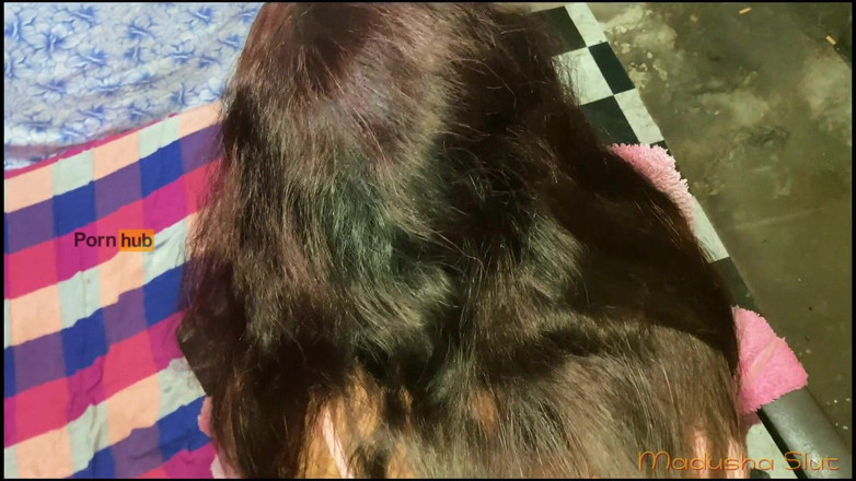 Tiyana: Memek istri nakal ini dientot habis-habisan sama 4 jari sampai dicrot...