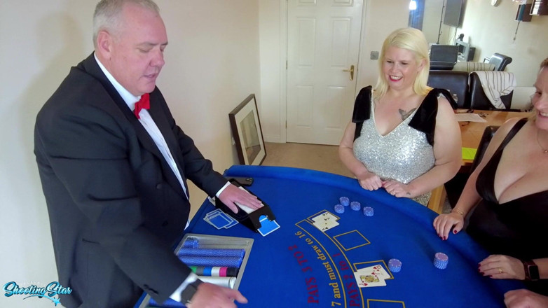 Shooting Star: Casino Royal Dealer vince molto!!
