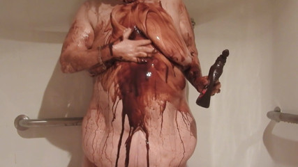 BBW nurse Vicki adventures with friends: Bbwchocolate mléčná špinavá hra a pak to umyjte celé čisté!