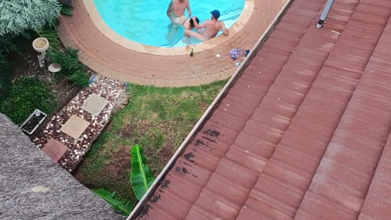 Bigjoefuckalott: Atrapé a mis vecinos follando cuando volaba con mi drone