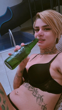 Exhibitionist