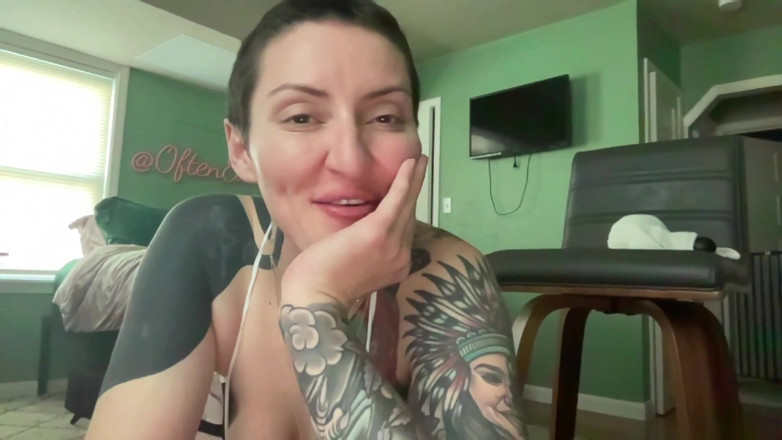 Twerking Elle: 1 Hour Dildo Riding and Sloppy Deep Throat