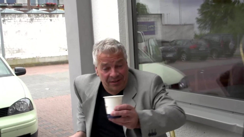 Deutschland porn: Stary kutas w dość dużych cyckach blondynka