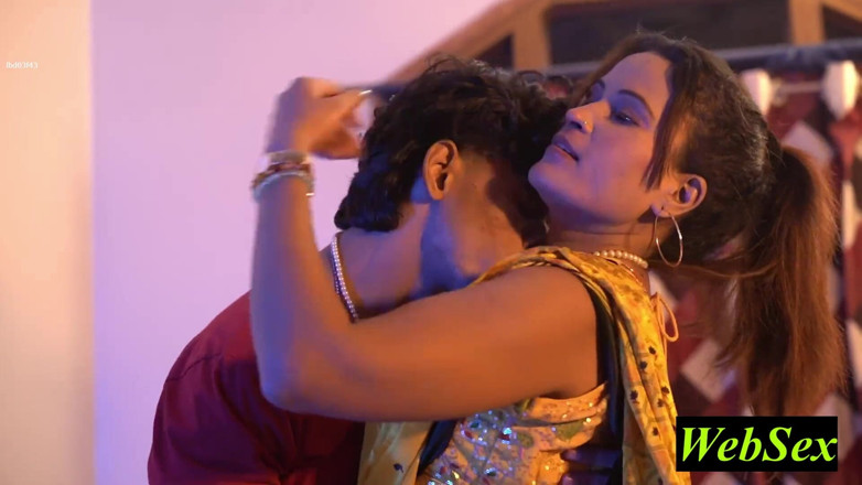 WebSex Premium: Suami tampan India selingkuh hot banget