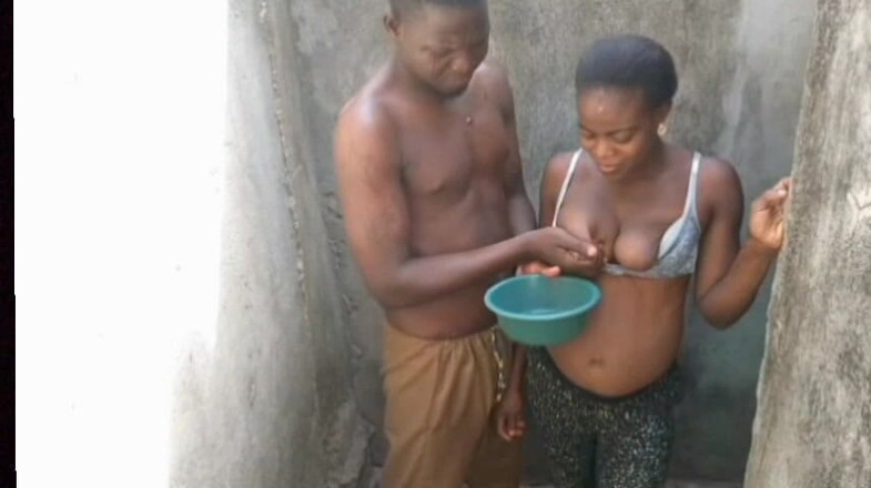 Sex tatie dessi: Femeie africană cu țâțe mari
