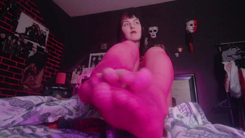 MessalinaHorror: Sexy Emo Girl Ripoff růžové rybářské sítě