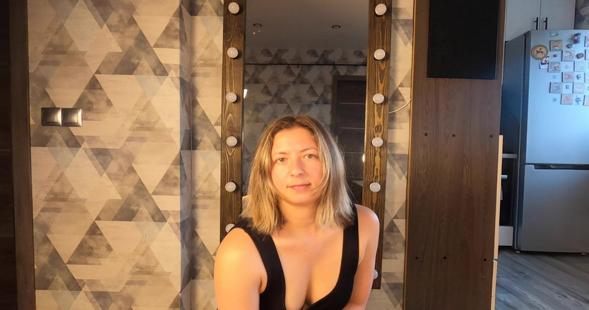 Julia SQuirt: J’ai perdu une gorge profonde