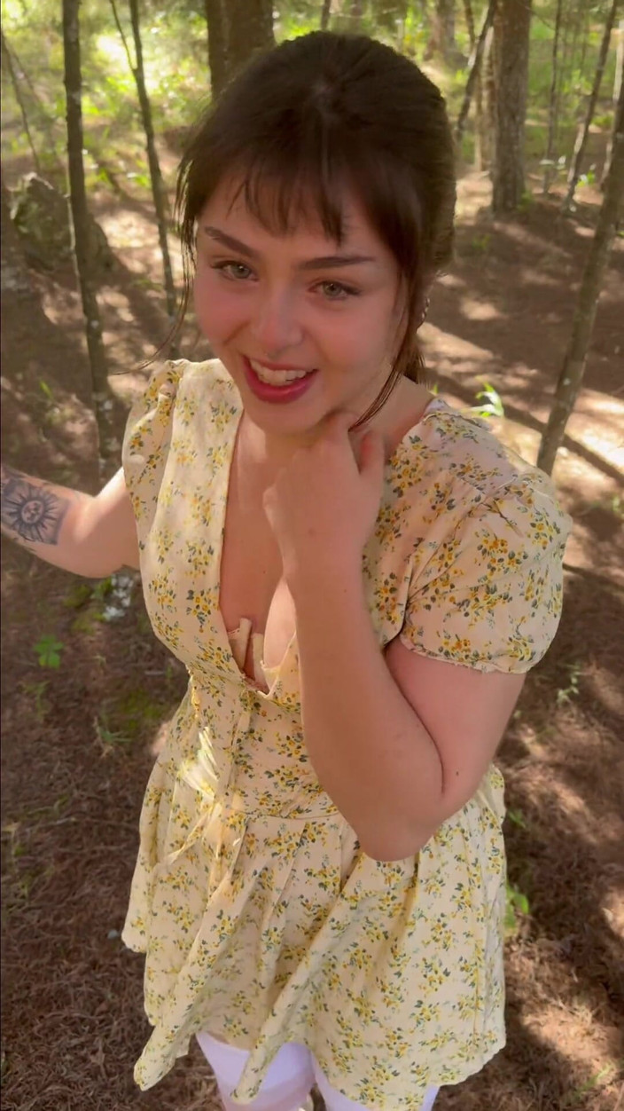 DaliaMorgan: Fuck Me Hard Before Someone Sees Us! Beautiful Girlfriend Fucks...