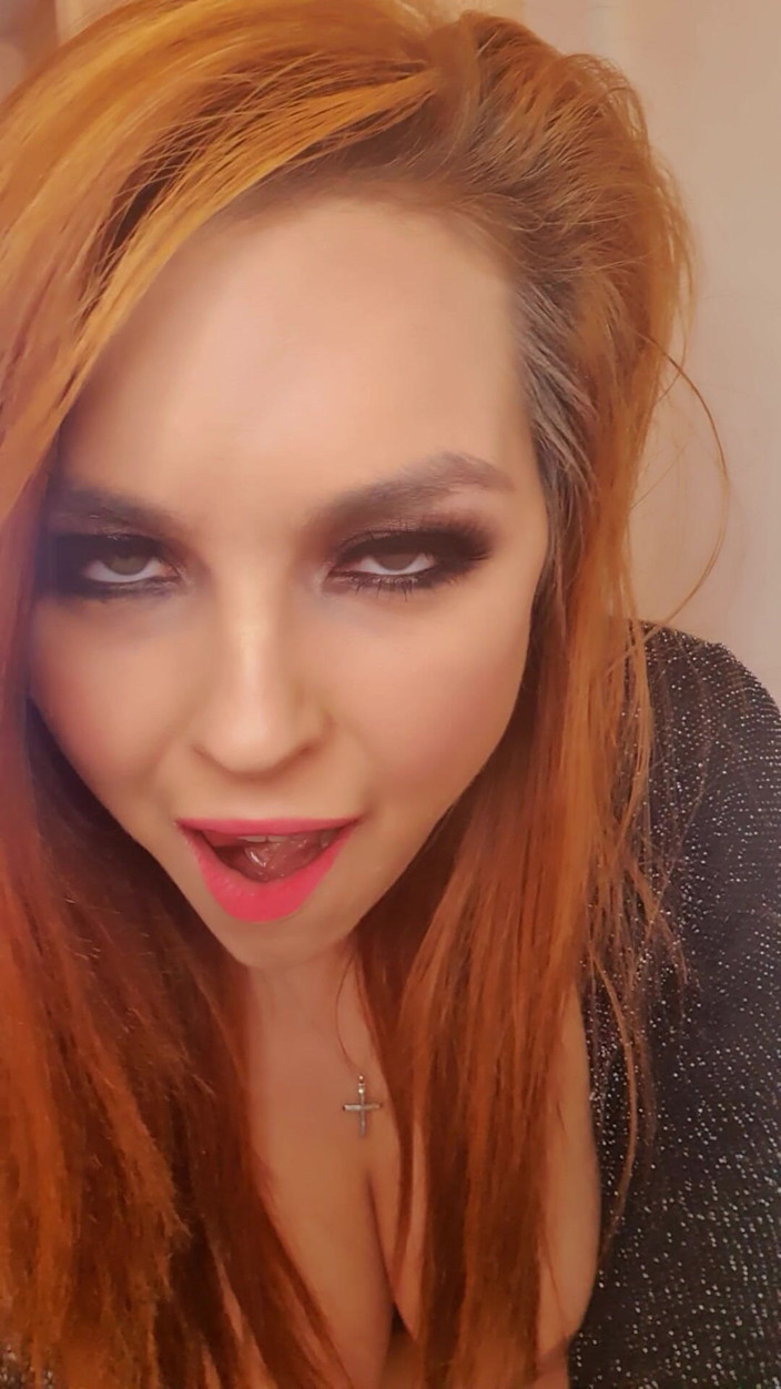 Mandy Foxxx: Фантазия, инструкция по дрочке, потяни меня в ночном клубе, затем трахни меня в Ло