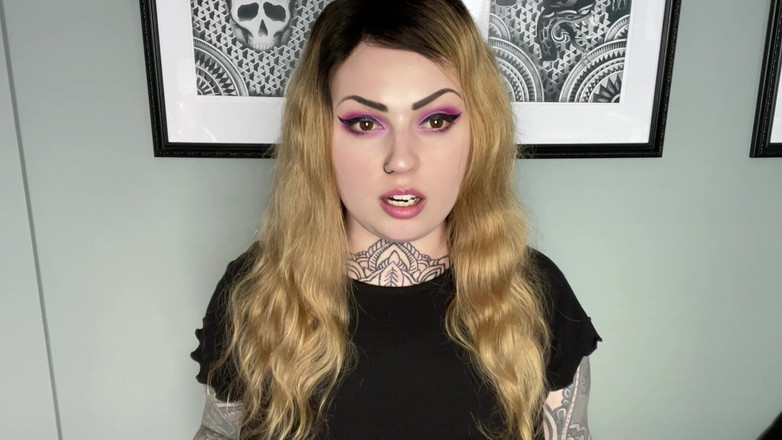 Miss Valentina: シシー・ジェンダー・スワップ手術