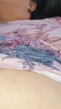 Suami jilat itilku dengan lidah sampai orgasme