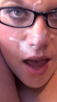 Đeo kính pawg dày cổ điển lên mặt! Sky BBW