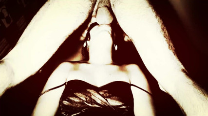 Novinha Insaciavel: Old style bitch swallowing dick and taking it up the...
