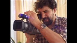 美しいエッチな熟女が3Pセックスを楽しんでいる