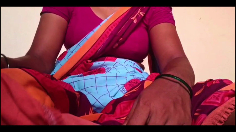Ammukutty88: Ammu Romance Mood Showing Boobs