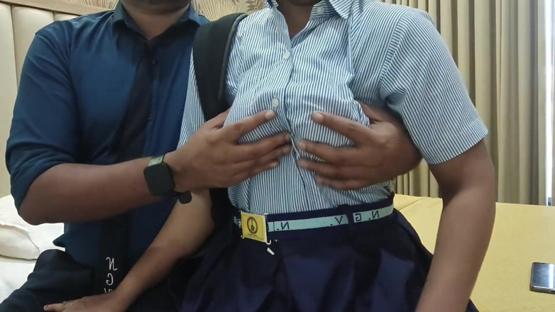Mumbai Ashu: Indian College Girl Sex Video