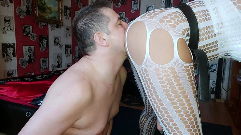 SassyTiff: Anita dan Iman berkongkek strap-on dan ibadah pepek