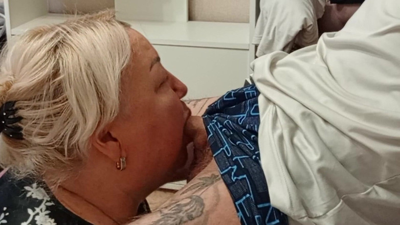 Zona901: Stiefmutter kam zu besuch, um genug sperma zu bekommen