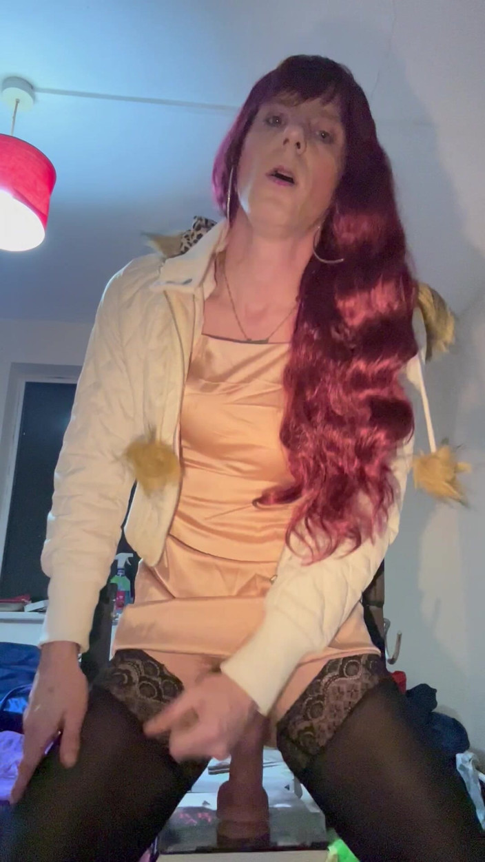 Jessica silk: Jess Silk скачет на дилдо