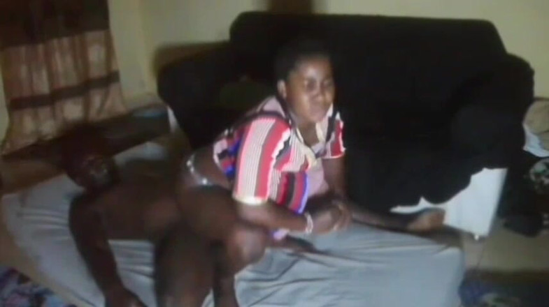 Pornsexlive: 它暴露了它的禁忌曲线，让你失去所有的控制