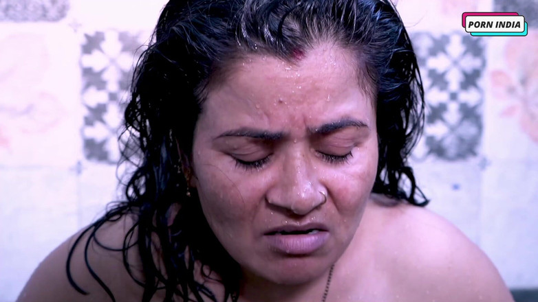 Porn India Studio: Geil stel neukt in de badkamer