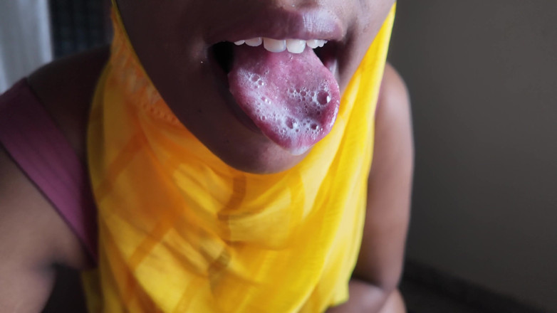 Immfuck: Muslim Indian Hijab Girl Don't Want to Stop Blowjob at...