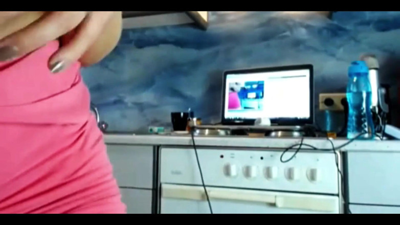 Sexydea: Sexydea mostra il culo in webcam dal vivo
