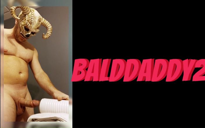 Bald Daddy: Calvo papi tapa culo con gran juguete juego rápido