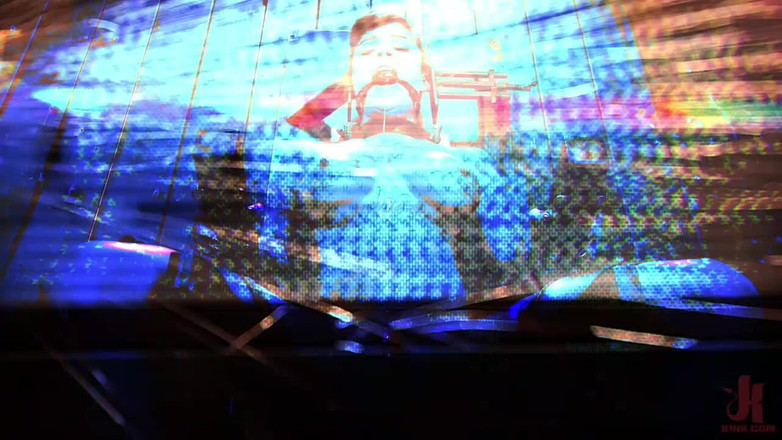 Kink: Blonde jungfrau ist in Not geraten und gequält