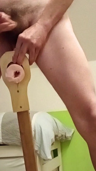 Fleshlight Pussy Stand Follando con la Mano Semen Masturbación