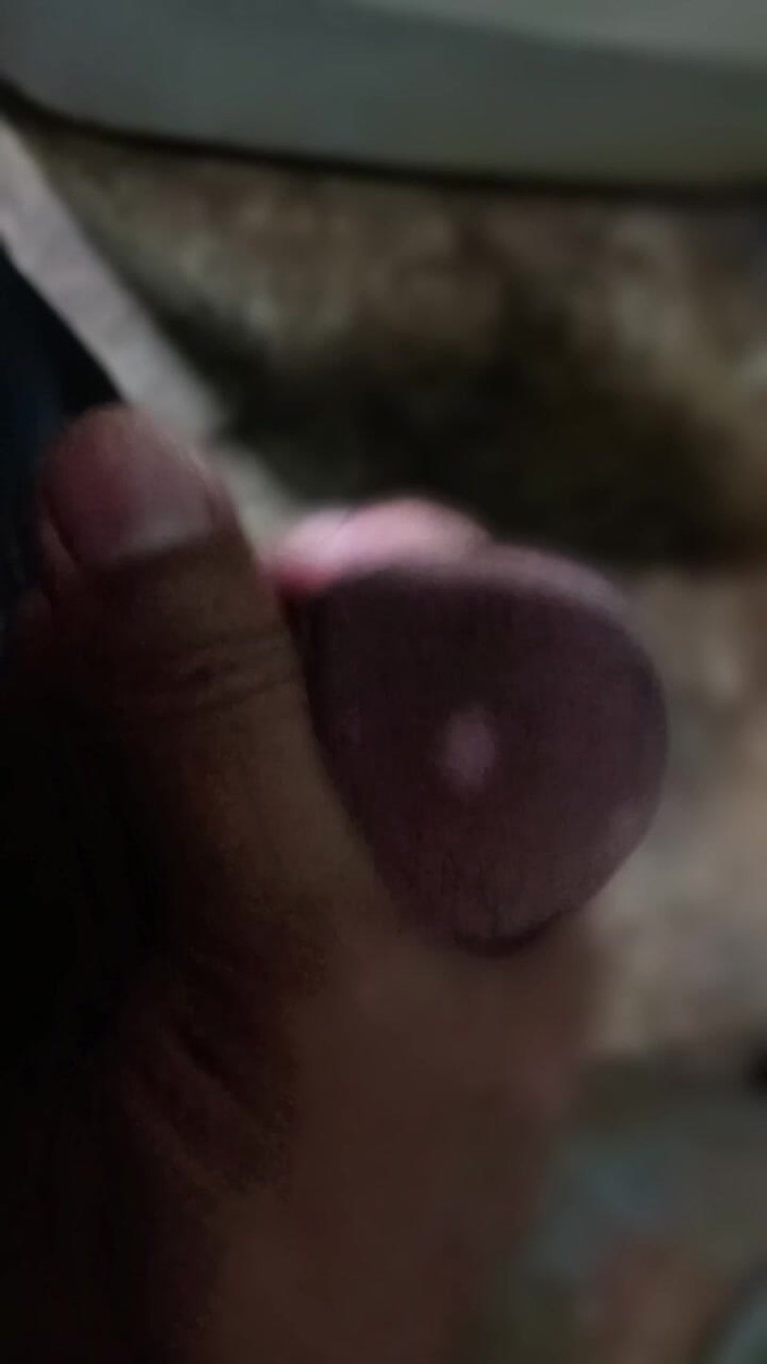 Renata Himalaya: Aku lagi asik muasin kontolku pakai sperma berkali-kali