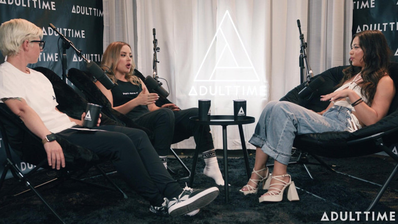 Adult Time Podcast: Scarlett Alexis &amp; Anna Claire Clouds Pen*s Fingers &amp; Mile High Club |...
