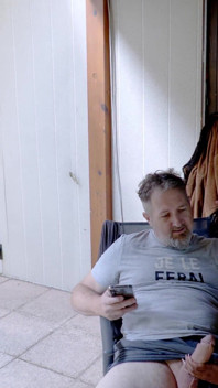 Francouzský chlupatý Porno konkurz Lety Howl se promění v dominantní mezirasovou trojku