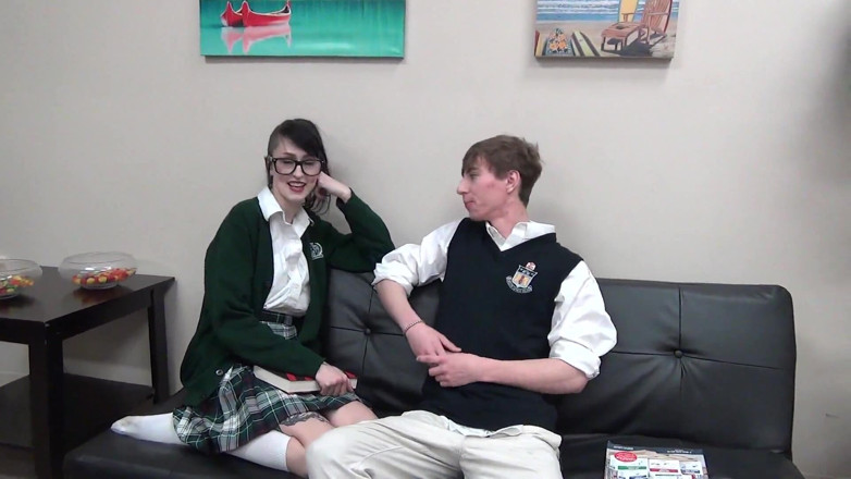 Jerky Girls: Audrey Lavey succhia il cazzo con audrey Lavey