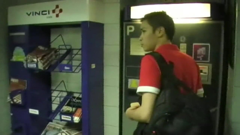 Jess Royan XXX: Asiatischer twink von öffentlicher toilette auf einem parkplatz in Paris benutzt