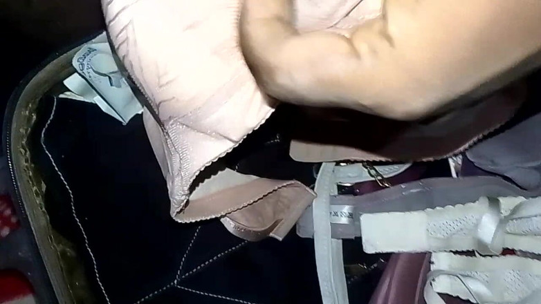 Jaanu294: K Colony Bra पियर्सिंग कर रही है