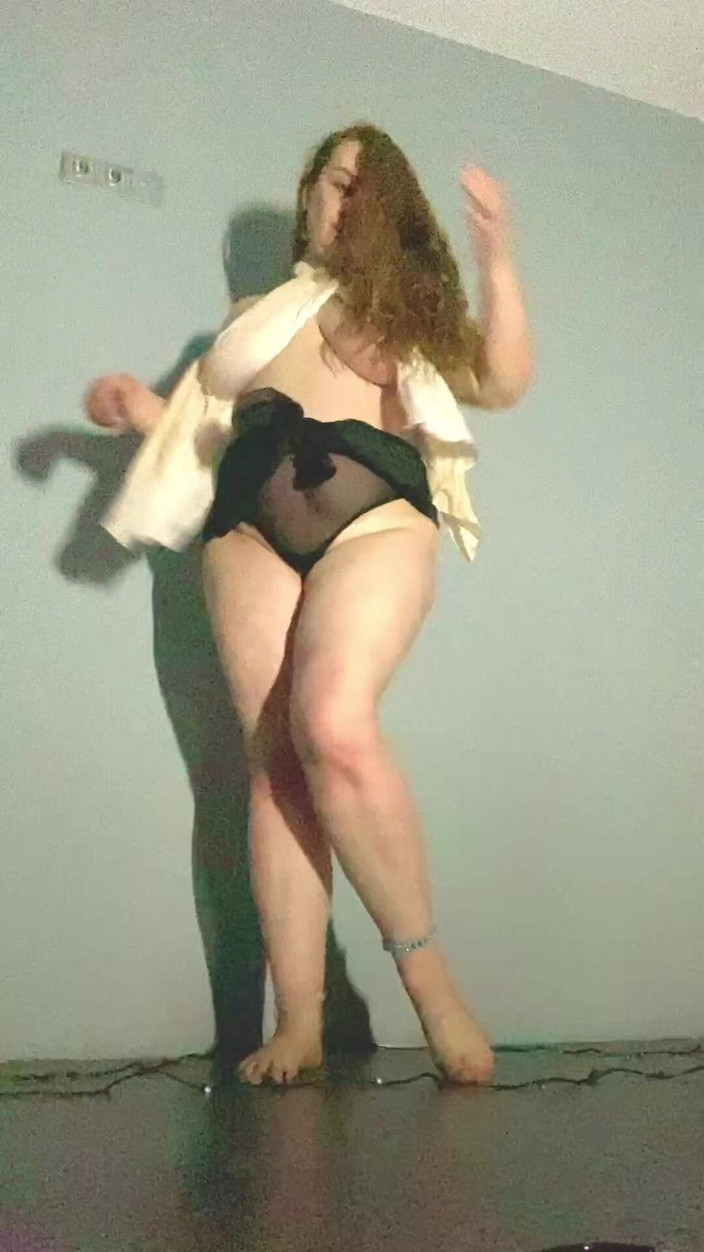 VikkiGeorgia: Etnisk sexig dans