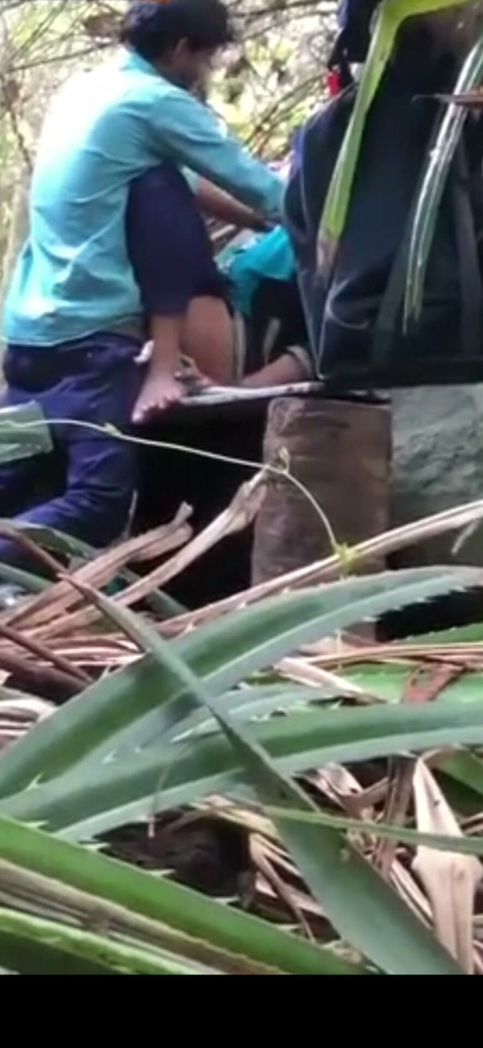 Couple Masti: Indian Couples Are Sex in Jungle
