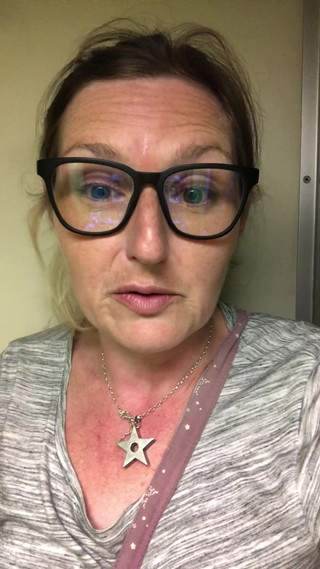 Pissing Paradise: 在飞机上、火车和汽车上撒尿 - 火车上的大便 n N.a其他巨大撒尿的故事