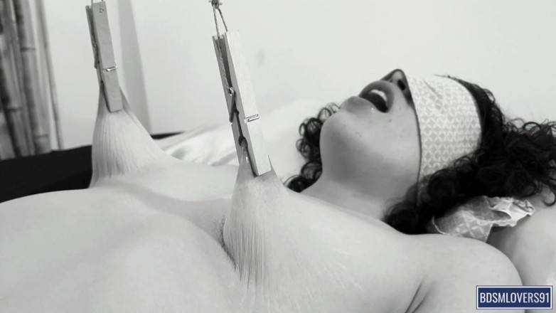 Bdsmlovers91: Ele me amarrou esticou minha buceta e fodeu meu buraco...