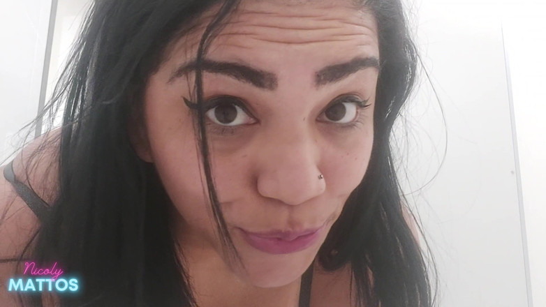 Nicoly Mattos: Stoute deurman hij kwam klaar op mijn kleine poesjesharen!