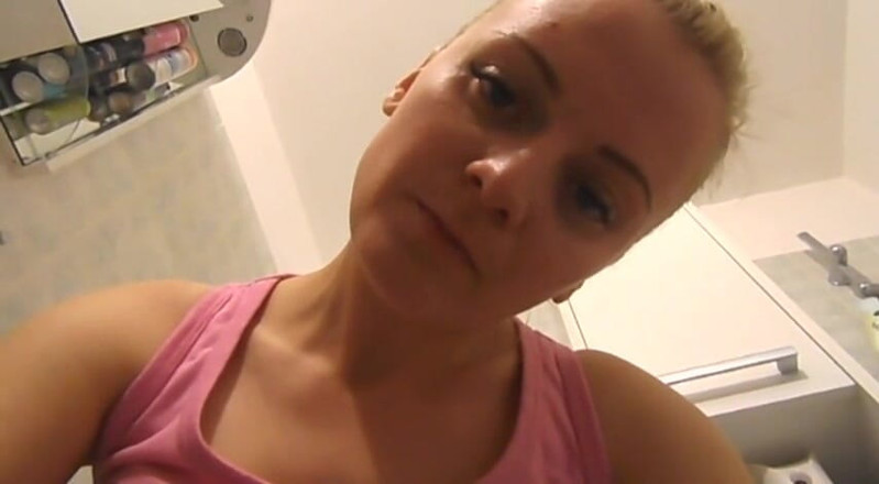 Femdom Austria: Saliva drinker