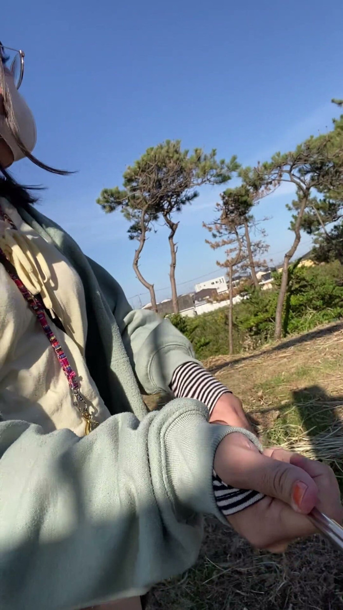 megu2002: No340 Walking with a Belled Rotor at the Toll Road...
