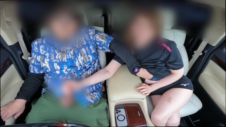 LuuLee0804: Mąż ogląda mecz. mężatka pospiesznie daje w samochodzie