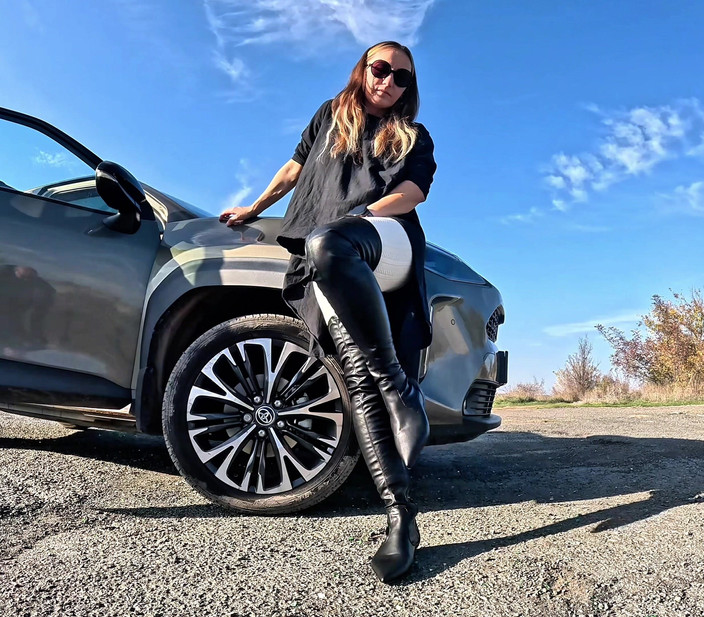 Mistressyammyboots: Moje buty - jego miejsce jest w prochu pod nimi