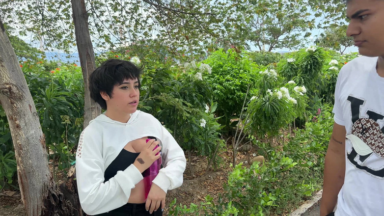 ManuelaAlvarez: 이복 여동생과 조깅을 하면서 우리를 주의를 산만하게 하고 우리가 혼자 섹스하고 있다는 사실을 집으로 데려가라고 설득해 줘
