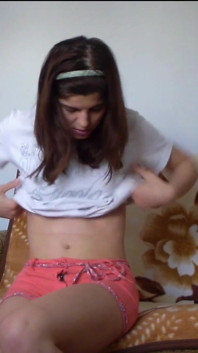 Full Bladder Teen Tries to Hold Her Pee
