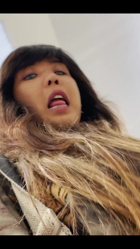 Bugün doğum günüm, bu yüzden kendime hediye olarak yeni bir elbise almaya karar verdim