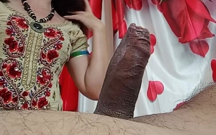 Bolly Karma: Soție curvă fierbinte și sexy.