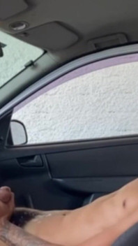 Magrelo Batendo Punheta E Gozando Dentro Do Carro